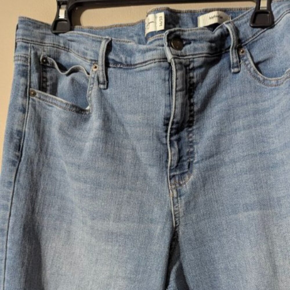 Jessica Simpson boyfriend jean size 16